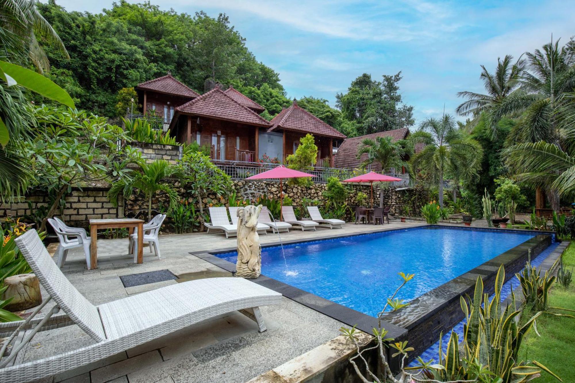 Coconut Hill Cottage Batununggul Exterior photo
