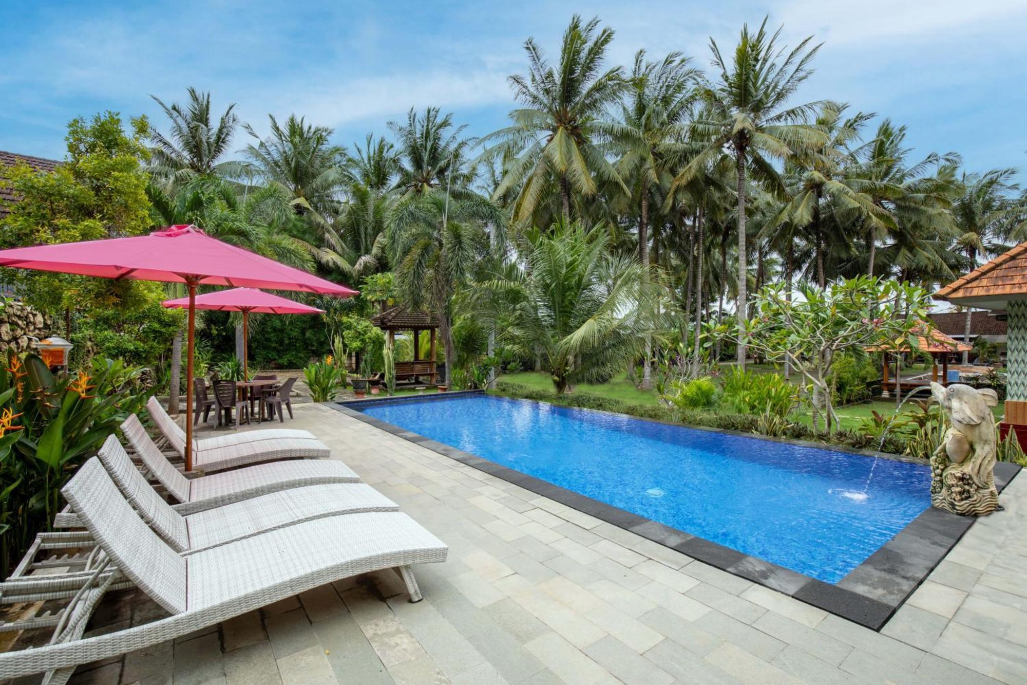 Coconut Hill Cottage Batununggul Exterior photo