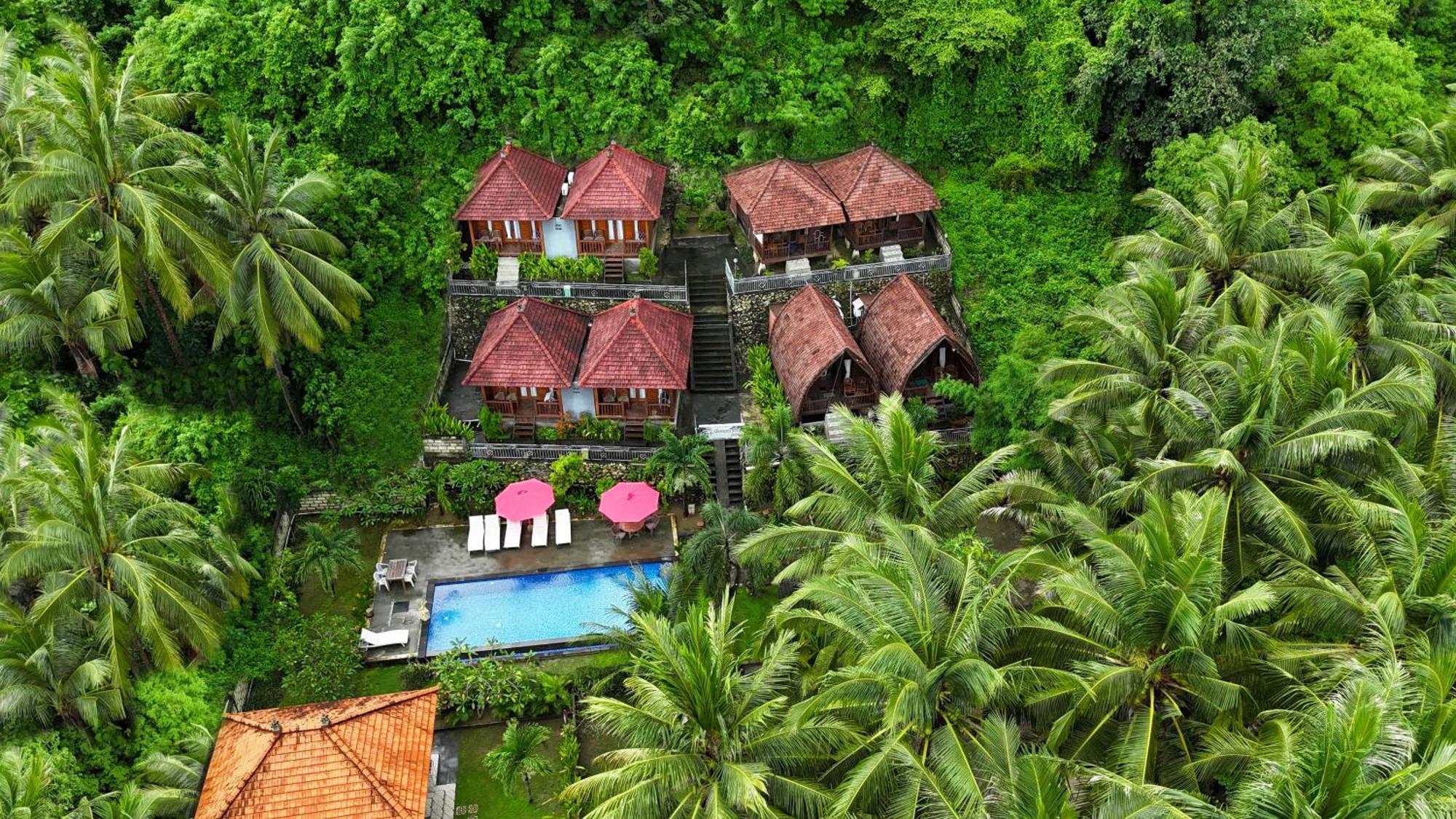 Coconut Hill Cottage Batununggul Exterior photo